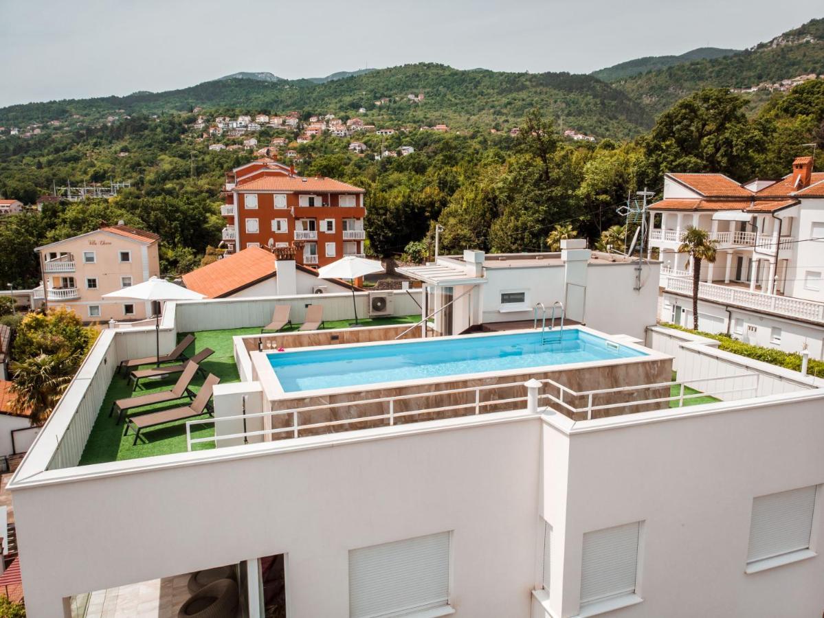 Apartment Mara Opatija With Rooftop Swimming Pool Ičići Zewnętrze zdjęcie