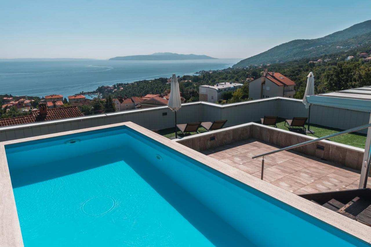 Apartment Mara Opatija With Rooftop Swimming Pool Ičići Zewnętrze zdjęcie