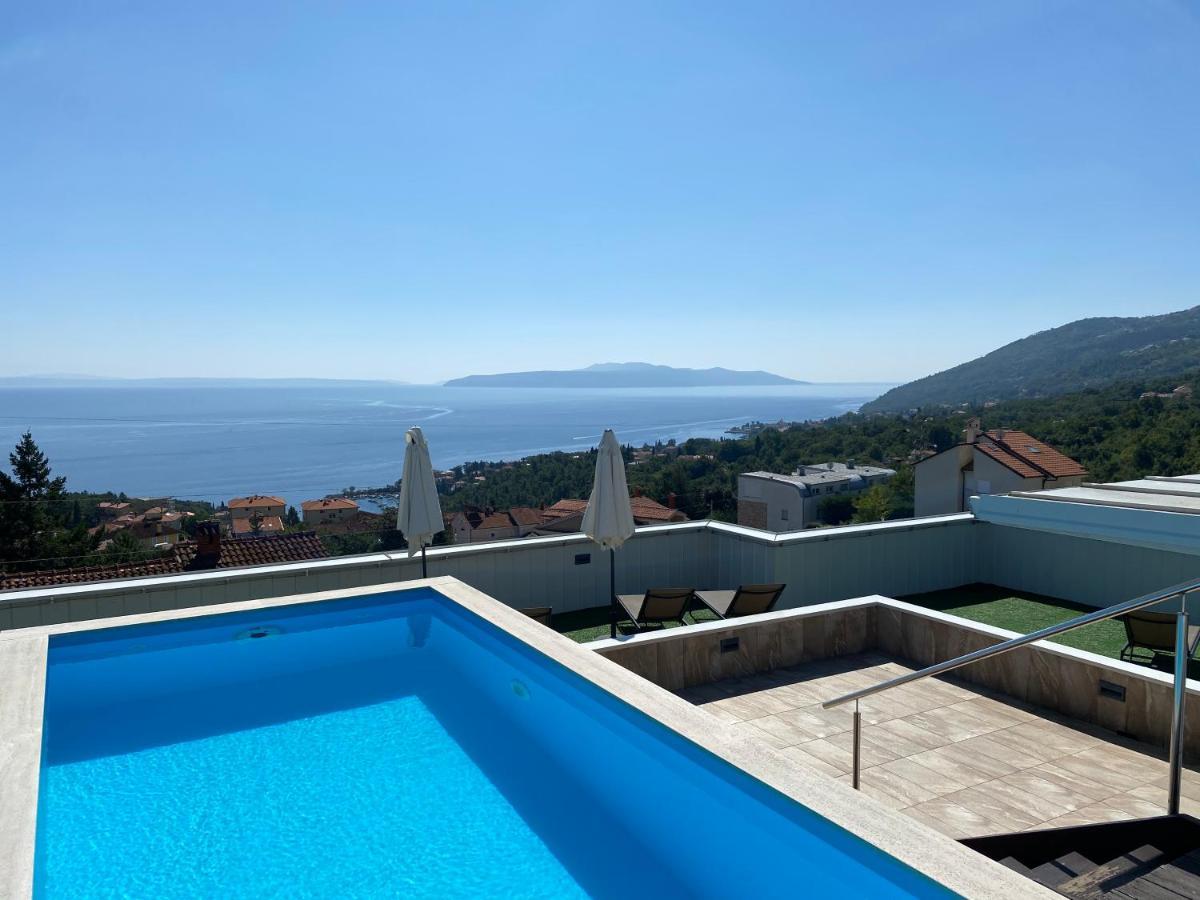 Apartment Mara Opatija With Rooftop Swimming Pool Ičići Zewnętrze zdjęcie