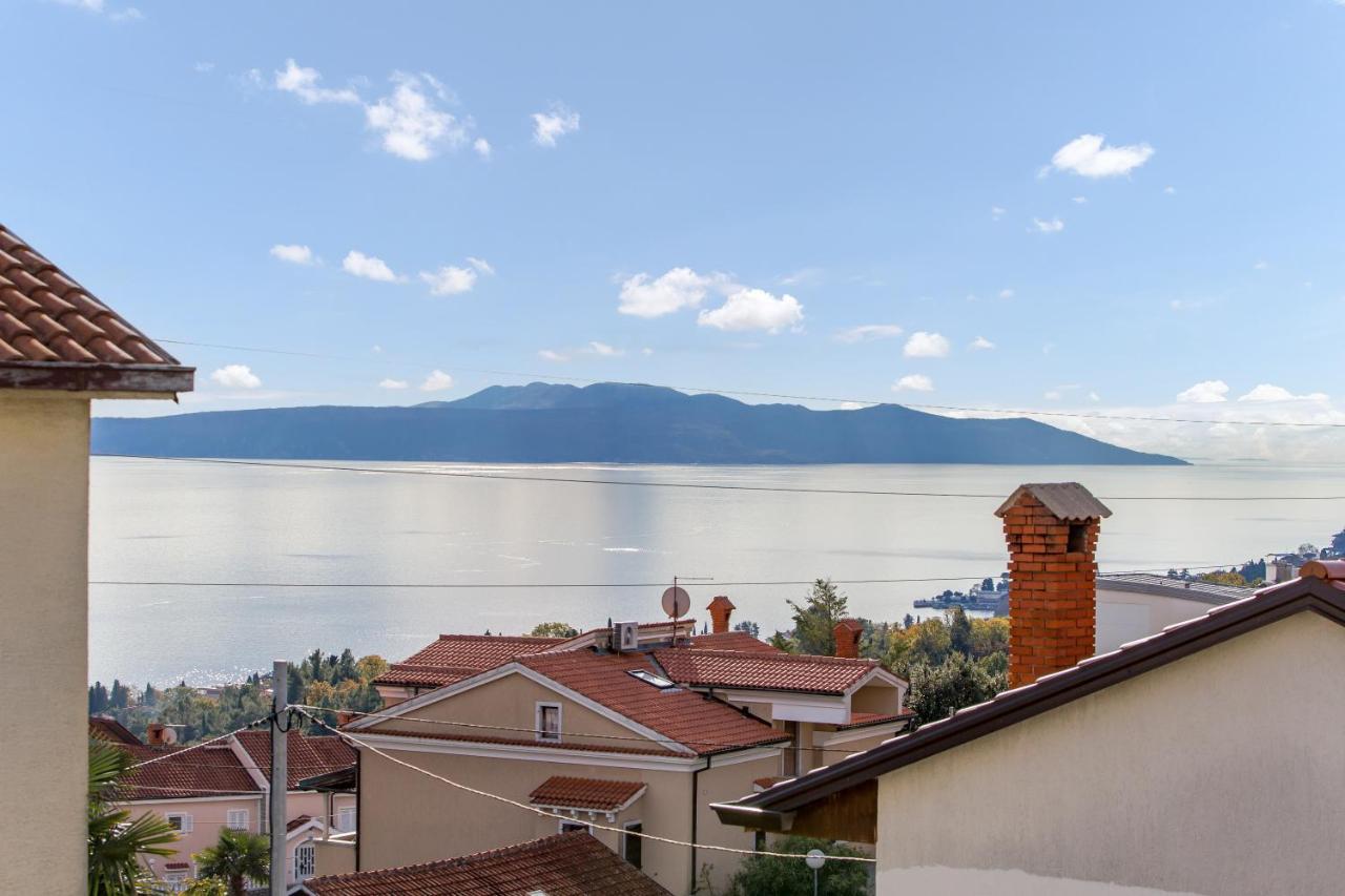 Apartment Mara Opatija With Rooftop Swimming Pool Ičići Zewnętrze zdjęcie